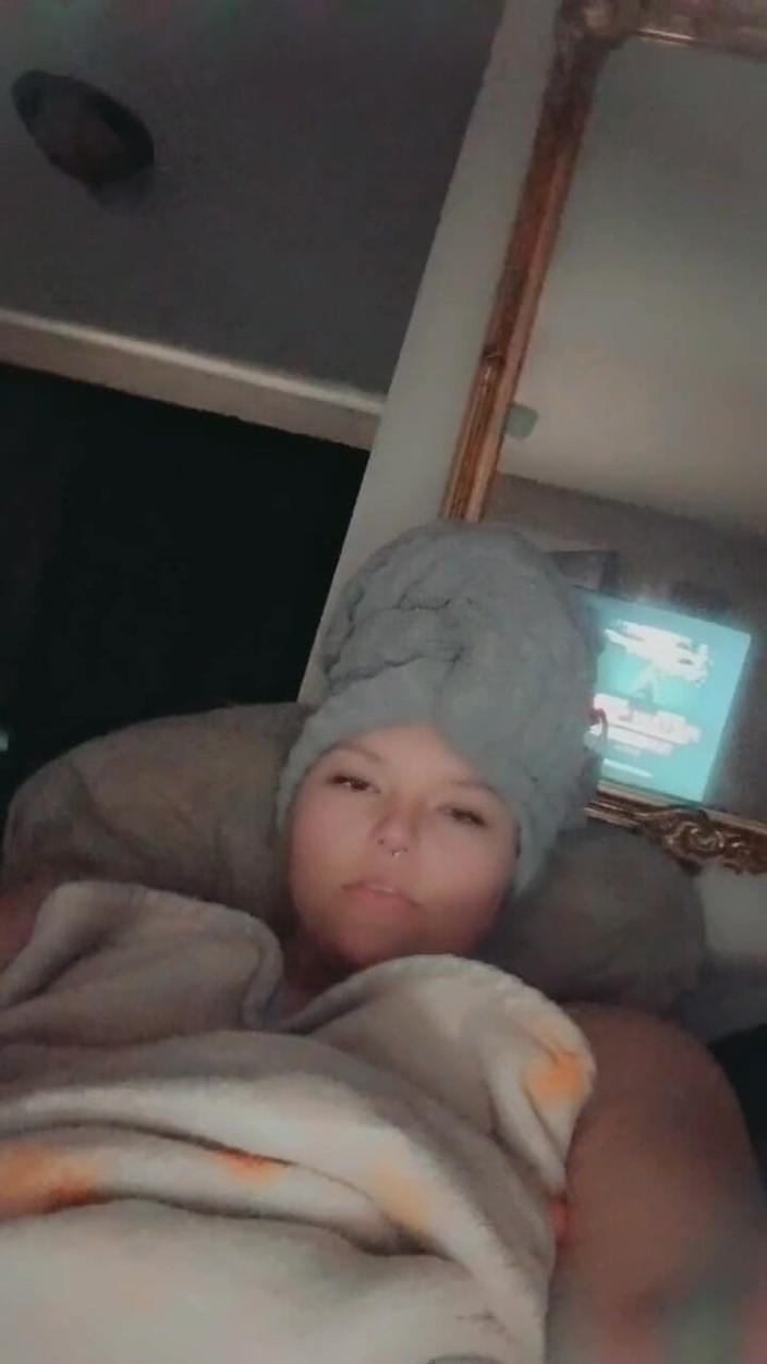 Funhousewife69: Sólo hra si užívá den sama doma