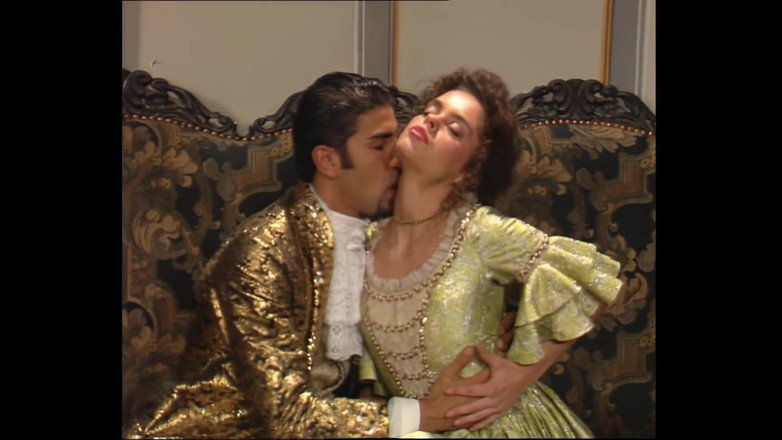 Vintage Megastore Full hd: 3P-若いホットな赤髪とブルネットが大きなペニスを共有する