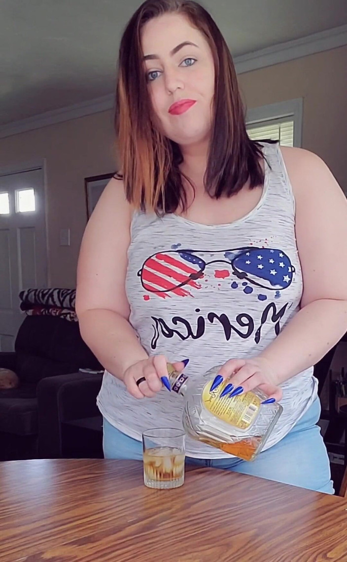 KinkyKatie: 你会和我一起玩吗？