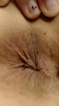 Doce closeup peluda piscando apertado marrom pequeno cu