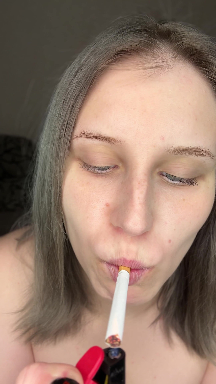 MertyXXX: Shooting memekmu saat aku lagi merokok