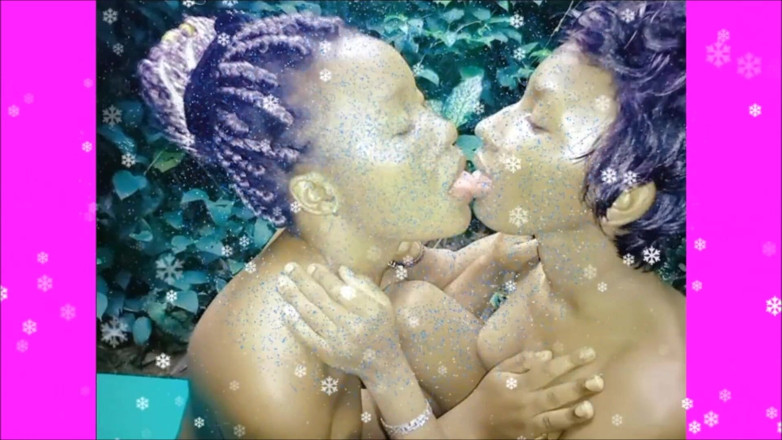 African Beauties: Ters kovboy kızı sikiyor