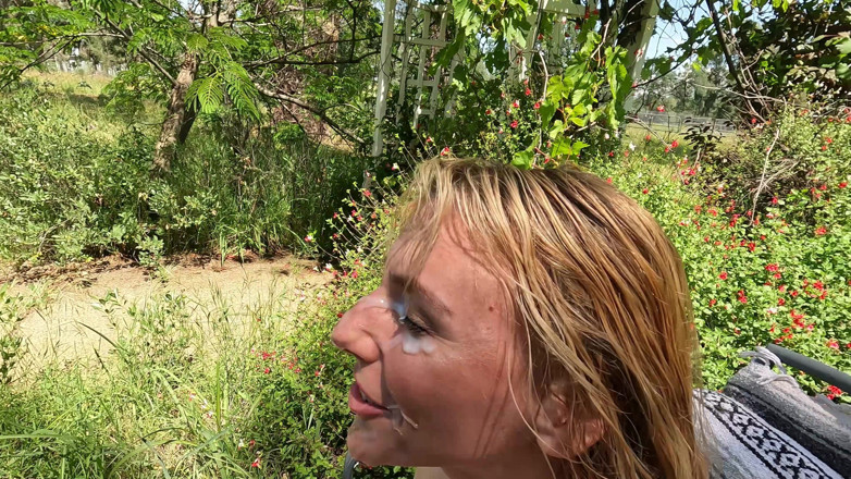 Sav Moolah: I Squirted and Got Huge Facial Outdoors