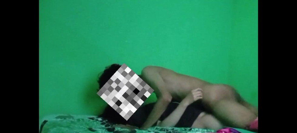 Famly sex: Mijn tiener klasgenoten vragen om tevreden te zijn als het...