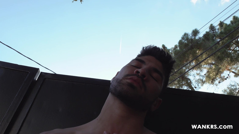 Wankrs: Mastürbasyonda latin yarağımı sıvazla