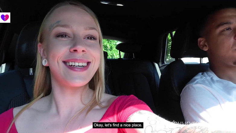 Sexy Buurvrouw: Interracial: Black guy fucks teen in his car (Holland porn)