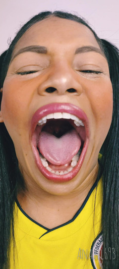 anabel693: Căscat cu gura mea uriașă