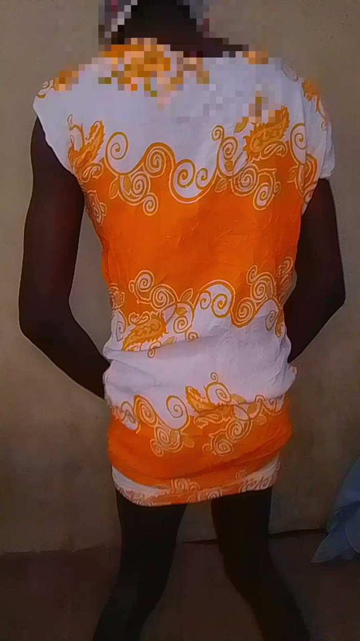 HaitiKing7: 彼氏が新しいドレスを買ったんだけど、いい感じなの?