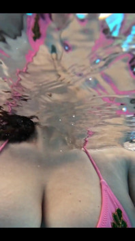 I'm Waiting for You in the Pool