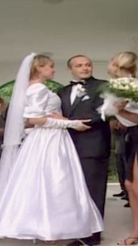Młoda blondynka panna młoda w Wenecji - pierwszy anal przez męża