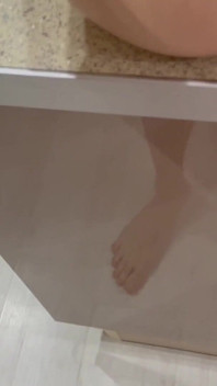Leopard Blonde Measures 20 Cm and Takes Anal in Her Cunt with Switching on the Table