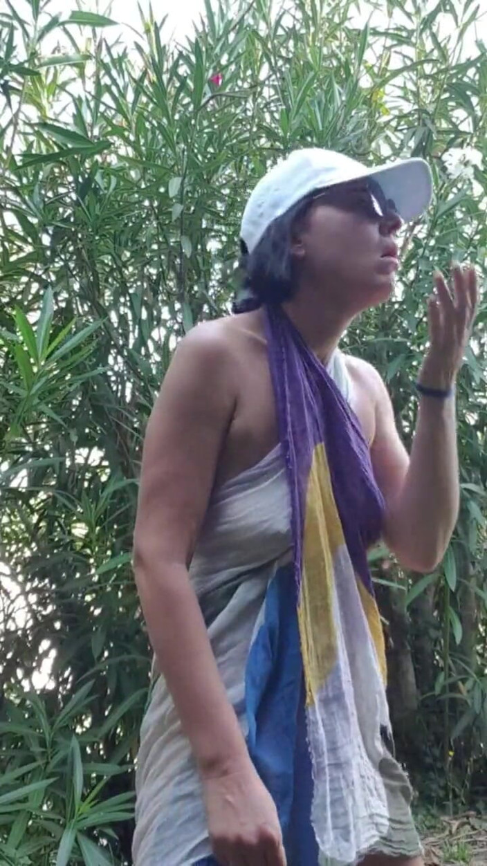 JulieEroticDress: MILF in Public