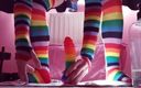 Femboy Raine: Nuevo video con mi consolador arcoiris (qué ajuste)! Quería hacer esto...