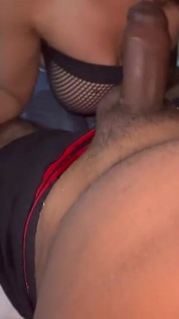 Sofias heißer frooti-blowjob an großen dicken schwanz und nimmt sperma in den mund und schluckt alles indisches delhi-mädchen