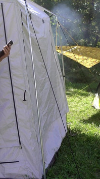 Rischiosa masturbazione in campeggio - quasi beccata all'aperto