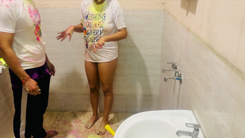 Hornycouple149: Udělal špinavou práci se švagrovou na Holi, sex na otevřeném prostranství