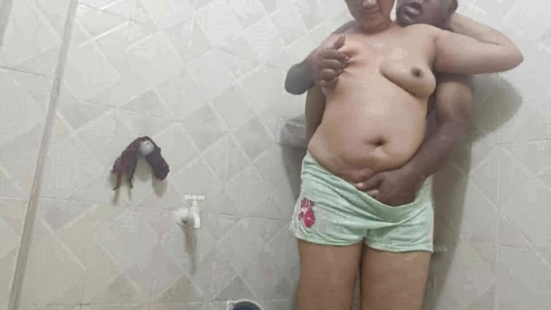 Sexy sindu: Seksowna sindu kąpiel seks z kochankiem