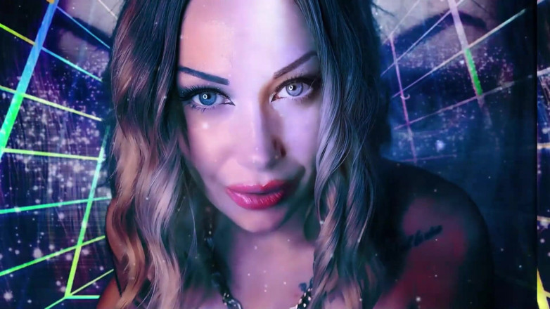 Goddess Misha Goldy: Asmr fascinantă! Îți place când îți controlez mintea așa deschide-o pentru mine...