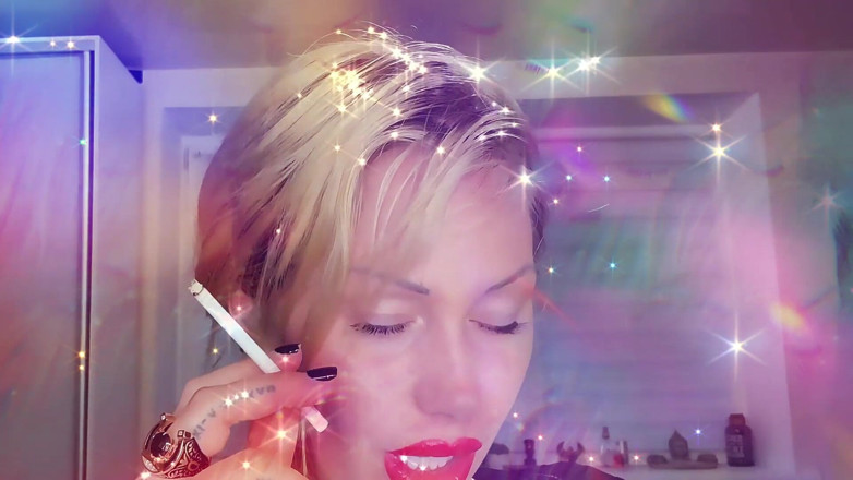 Goddess Misha Goldy: あなたが私に捧げた何千ドルもの高価なものに私が費やしたのは誰ですか!?