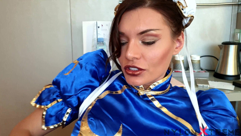 Nylon Xtreme: Відео від першої особи, kitana lure, як chun li косплей трахається в колготках
