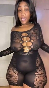 Awek montel sripteasing & memancut mani