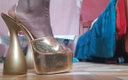 Solo Austria: Schwarze pearl keysha mit high heels-parade