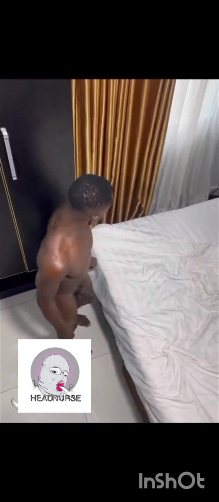 Sweetass132: Dua pria afrika lagi asik bersenang-senang