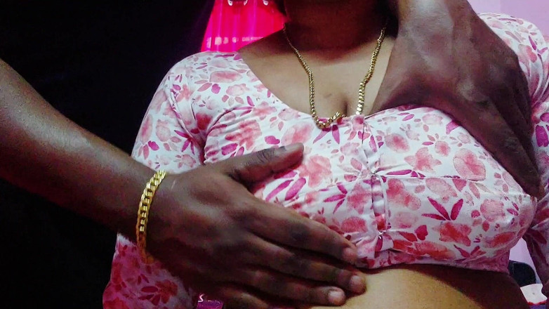 Desi Mohini: Desi Mohini Bhabhi - Dragoste fierbinte cu băiat desi