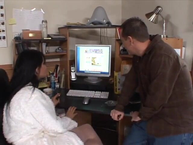 MILF Station: Dark-haired hotty knows no bounds