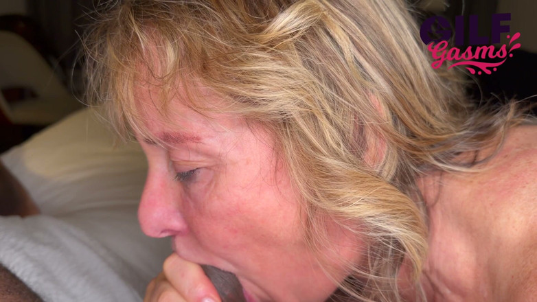 GilfGasms: Alleggra the Sexy GILF Blows Mrflourish to Get His Admin...