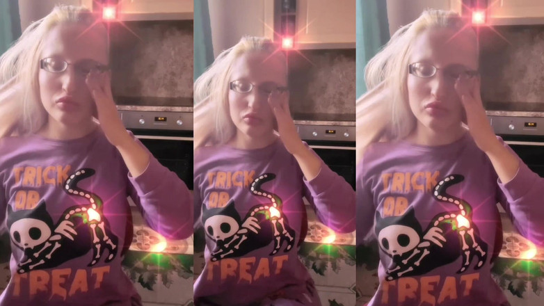FinDom Goaldigger: Asmr long, une blonde se fait brosser les cheveux