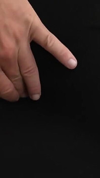 巨乳と金色の髪を持つ私の経験豊富な女性妻が彼女のお尻ギャップでPOV