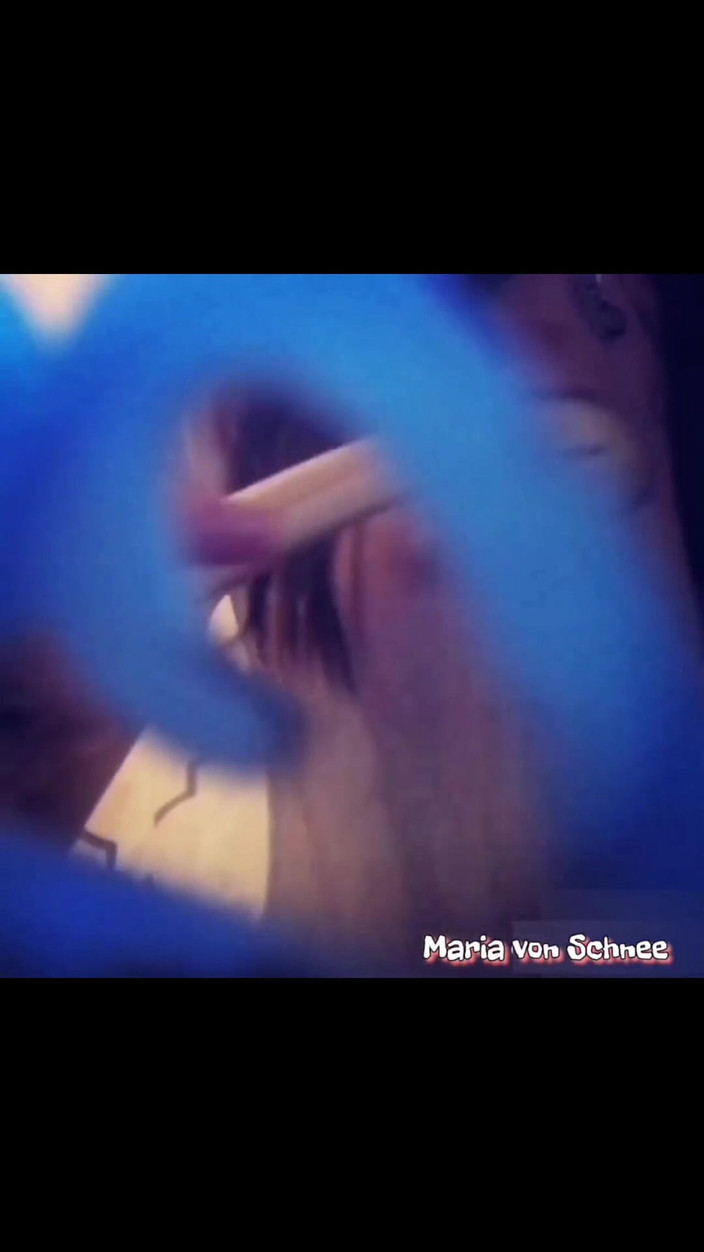 Maria Von Schnee: Мокрая футболка