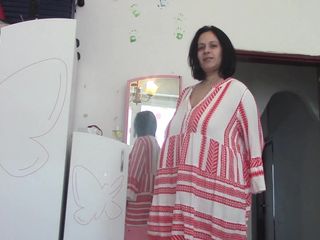 Randy and Deria: Milf innan shopping