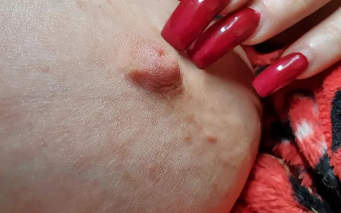 JJ Jewel BBW: Horny BBW Plays with 36jj Boobs &amp; Nipple