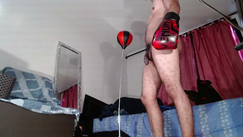 Tommhot: Sexy boxer