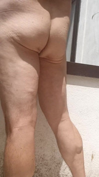 Balkonda çamaşır suları sporu