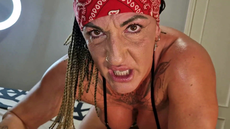 Danaxmuscles: Danaxmuscles Busts and Deepthroats a Big Cock White Bastard