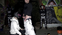 When straights boys fuck their gay friends: Ošukaná bez sedla rovnou na Halloweenská noc