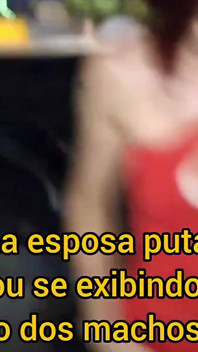 Il Cornuto Lascia La Moglie Con Il Sedere Scoperto Nel Finestrino Dell'auto per Degli Sconosciuti in Pubblico!