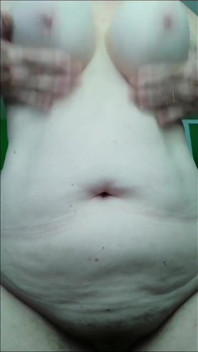 古いおっぱいの揺れ