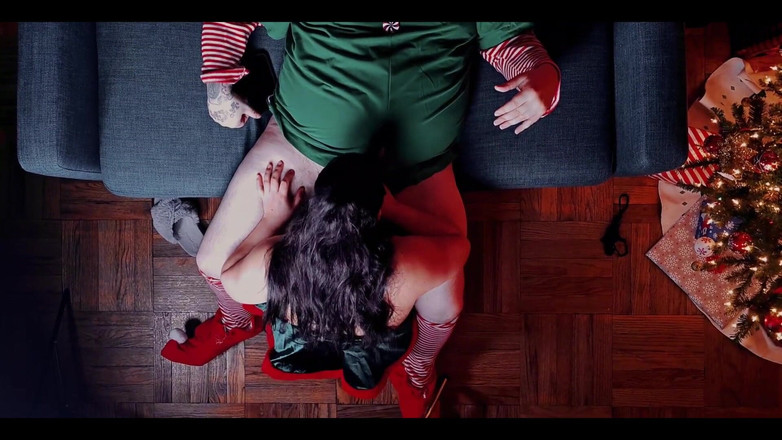 Miari Mayas: Người giúp việc bbw của ông già Noel