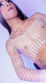 Shemale Xara Bliz Dominiert Und Masturbiert Ihren Schwanz Für Submissive