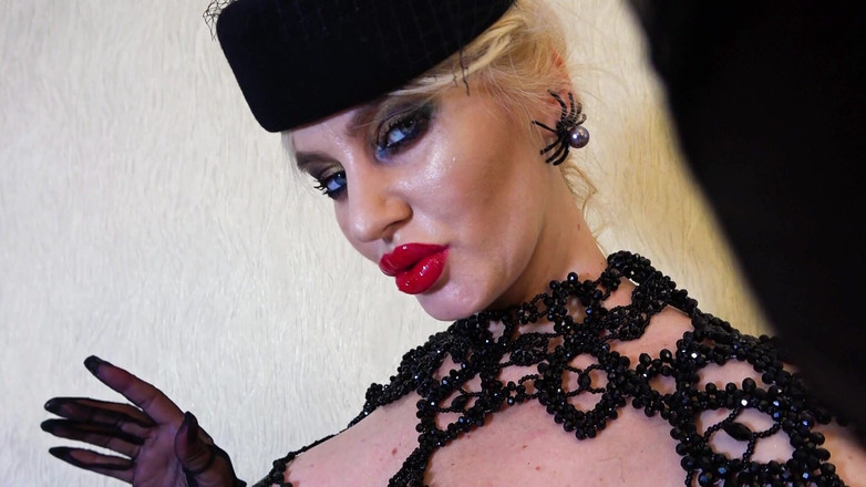 Goddess Celine: Vampire Kiss