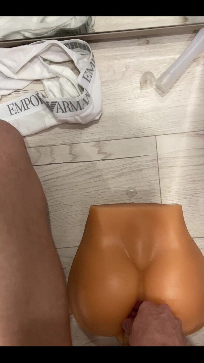 Tommy10boy: I Fuck an Ass Doll