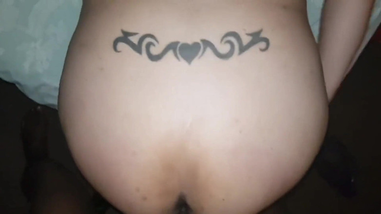 Real homemade BBW BBC porn: 내 털이 무성한 분홍색 보지를 두드리는 와일드엔글리쉬 비 키스 흑인 대물 자지 Nata4sex