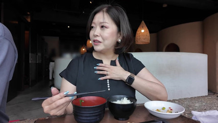 Strix: Shiho - zralá a erotická holka, hladová manželka