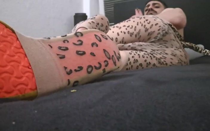 Daddy Femboy: Femboy Iran sau bữa tiệc