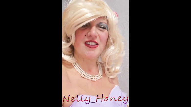 Nelly_Honey: Gaun biru cerah yang indah dengan noda sperma