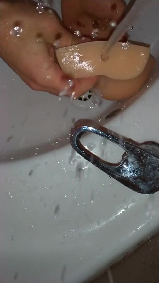 Kadir Reis: How to clean the sex toy